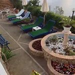 La Guardia Bed & Breakfast