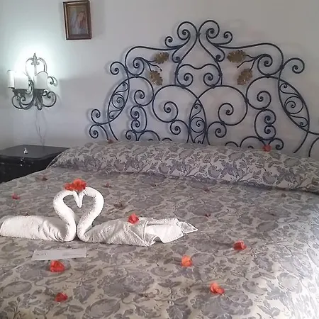 La Guardia Bed and Breakfast *