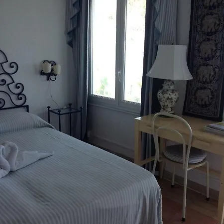 La Guardia Bed and Breakfast *