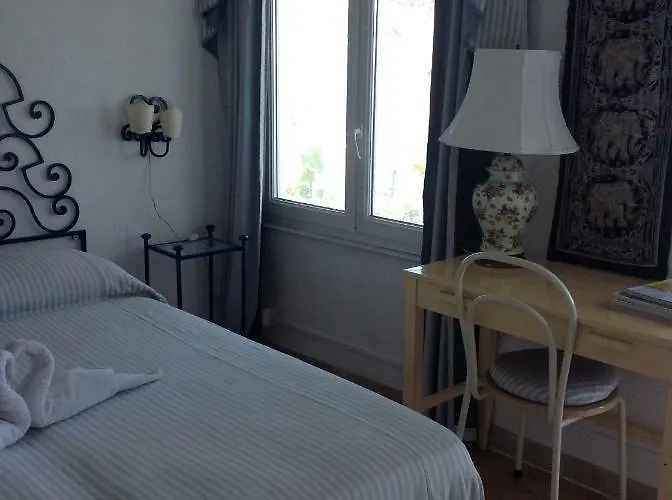 La Guardia Bed & Breakfast *